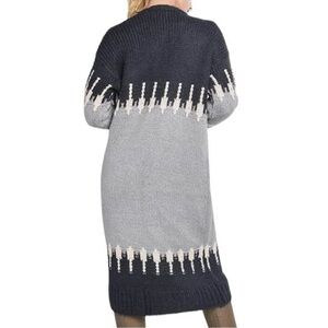 Venus Women’s Size XS Grey Black White Chunky Sweater Knit Duster Aztec Cardigan